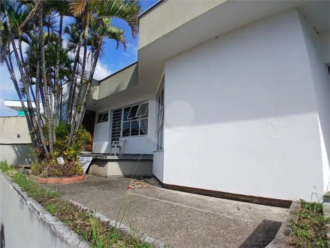 Casa para alugar com 3 quartos em Esplanada Mendes Moraes, São Roque - SP