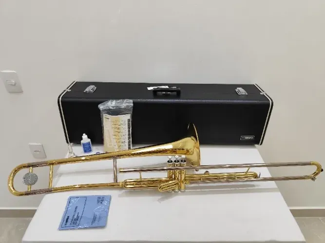 Trombone de Pistos Yamaha YSL-354V Sib - Made in Japan - Novo R$15.900,00 - Aceito trocas
