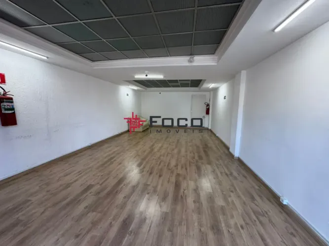 Ponto Comercial / Piso Térreo / Bairro Centro / 200m² / Com Mezanino / São José dos Campos