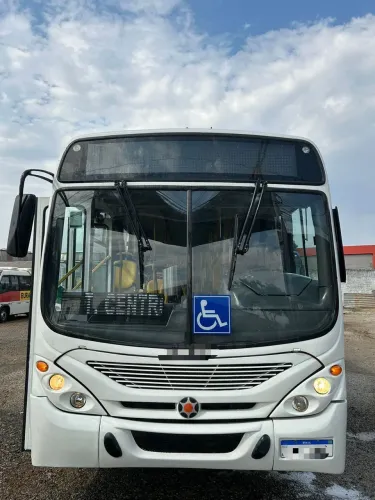 ÔNIBUS DISPONÍVEL 