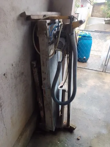 Serra marca Cortag para cortar granito