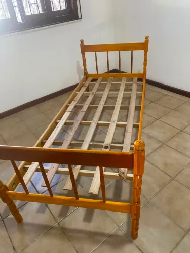 Cama de solteiro 