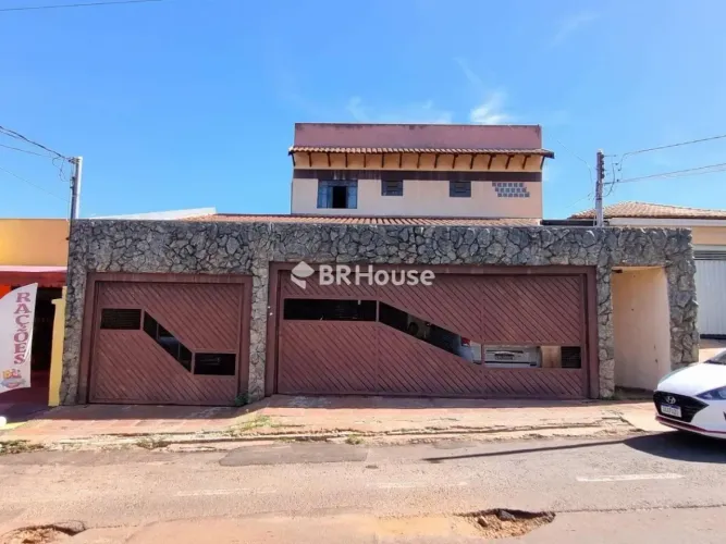 Monte Castelo | Sobrado 4 quartos, sendo 1 suite