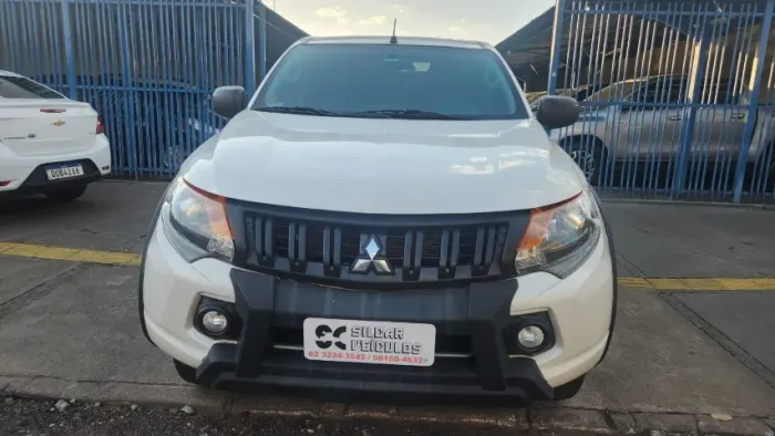 Mitsubishi L200 Tri. Outd. GLX 2.4 CD 4X4 Die. MEC 2023