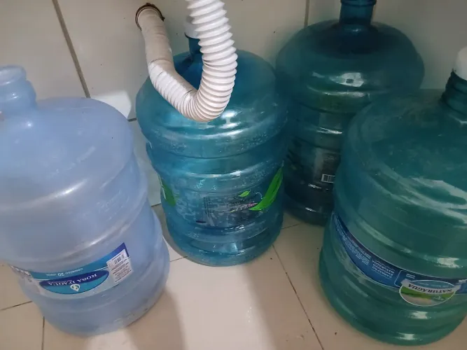Vendo garrafões água