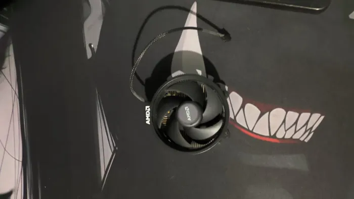 Cooler box original AMD