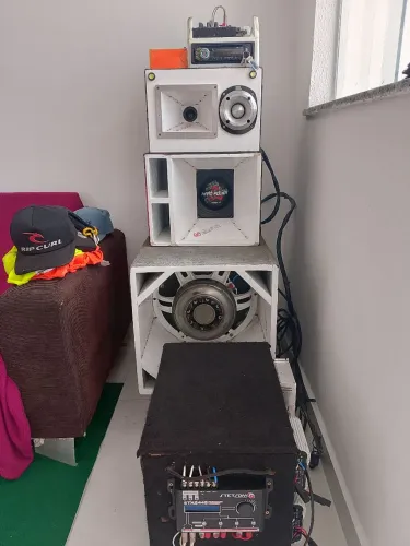 Vendo som automotivo 