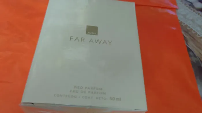 FAR AWAY AVON 50 ML LACRADO R$ 99,99