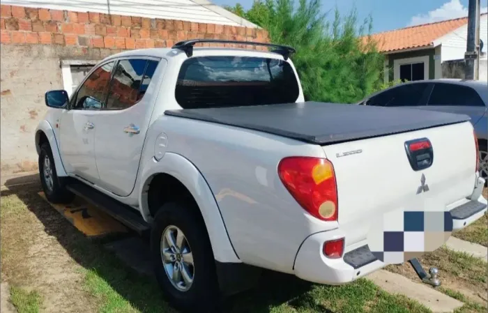 Mitsubishi L200 Triton HLS 2.4 Flex 16V CD Mec. 2016