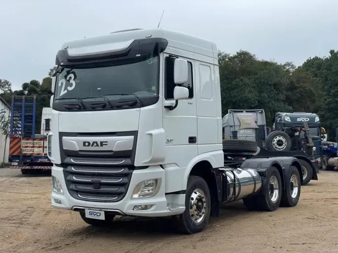 DAF XF 530 6X4 2023 EURO 6 - 404 MIL KM - RODAS DE ALUMINIO + 10 PNEUS NOVOS