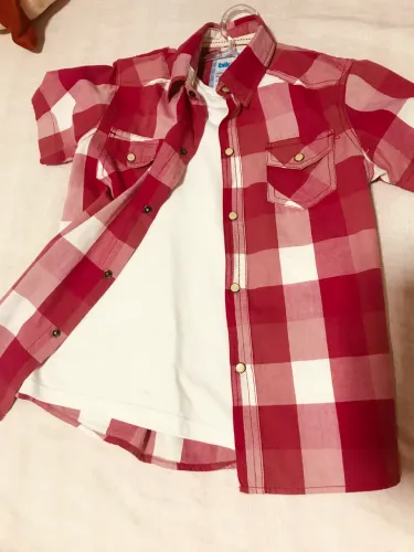 duas camisas em valor só de algodão
