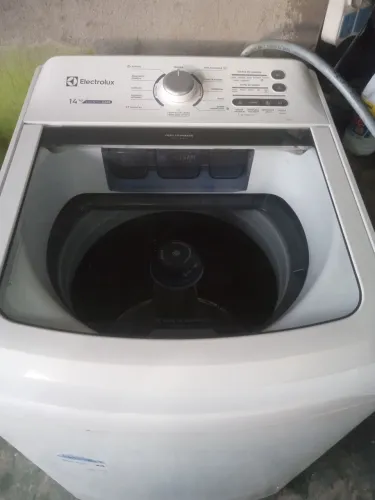 Máquina de lavar roupa 14 kilos Electrolux