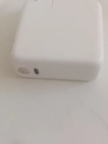 Fonte USB C para MacBook pro Air 20v paralela