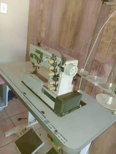 Máquina de costura Galoneira 