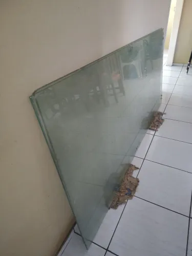 Vende-se portas de vidro