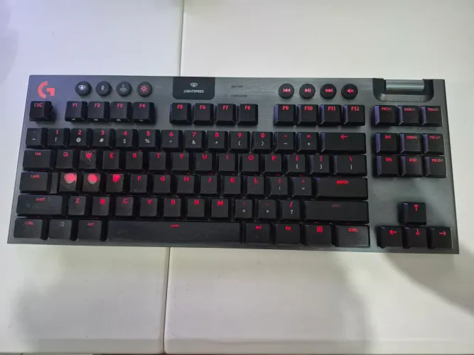 Teclado Gamer Logitech G915 TKL