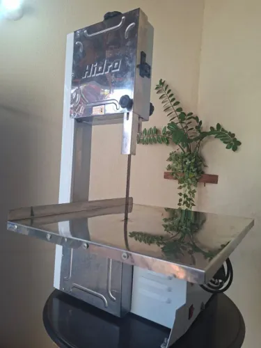 Serra Fita Hidro Industrial em Inox - Equipamento para Açougue, Comércio e Chácarat