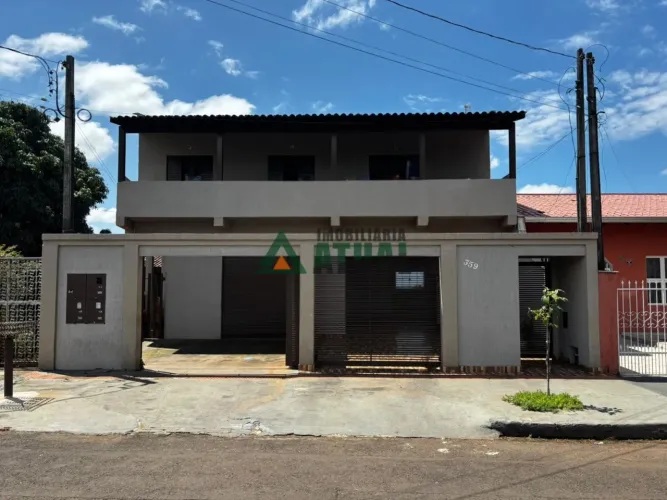 SOBRADO COM SALA COMERCIAL A VENDA NA REGIÃO SUL DE LONDRINA.