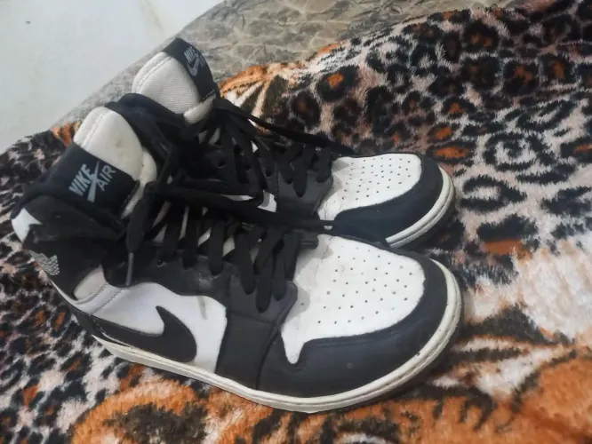 Tenis Nike cano alto