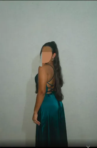 Vende-se vestido longo de cetim para ocasiões formais