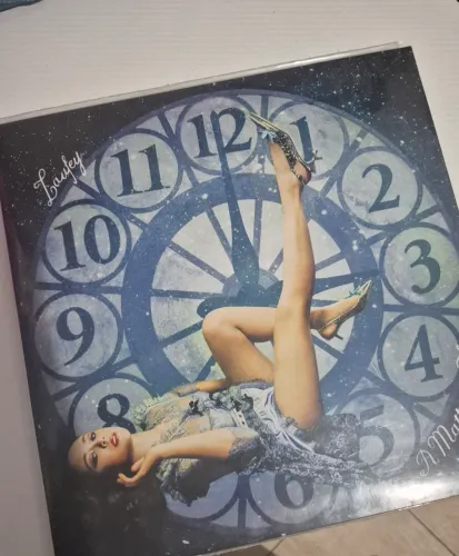 Laufey - A Matter of Time
