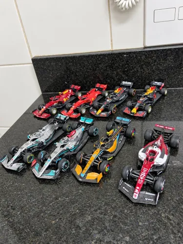 Lote 8 mini F1 1:43