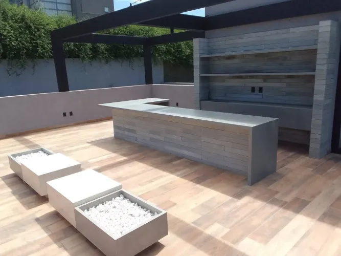Revestimento de porcelanato e reforma em geral 