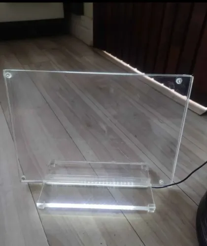 Painel de acrílico com led