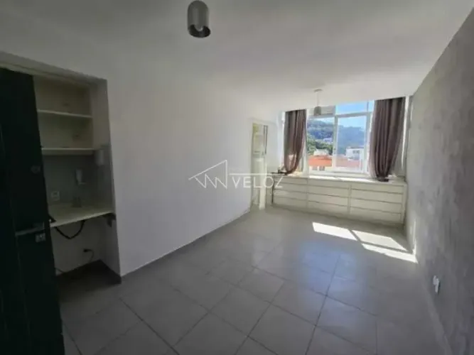 Kitnet/Conjugado : / Residencial / Laranjeiras