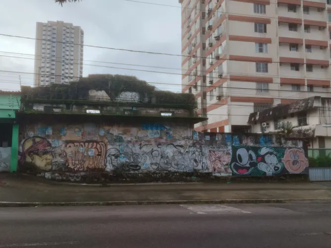 Terreno 18,2m x 47,70m na Pedro Miranda, entre: Chaco e Humaitá