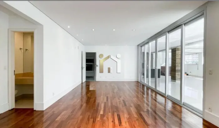 Apartamento Garden com 277 m², 3 suítes e 4 vagas de garagem.