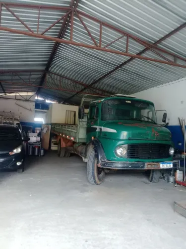 Caminhão Mercedes Benz 1113