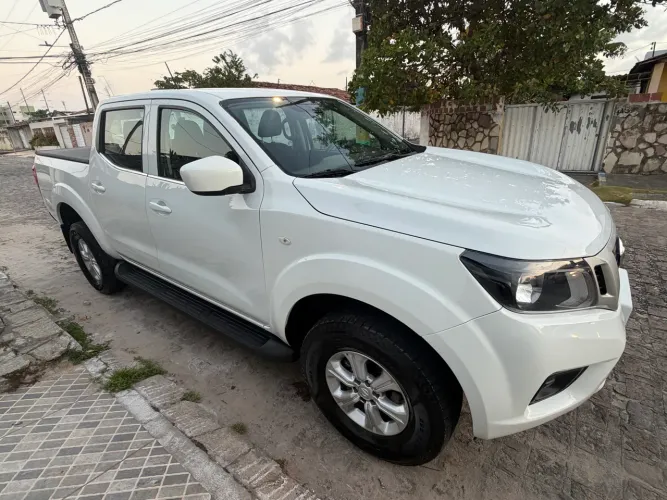 Nissan Frontier S CD 4X4 2.3 TB Diesel Mec. 2022