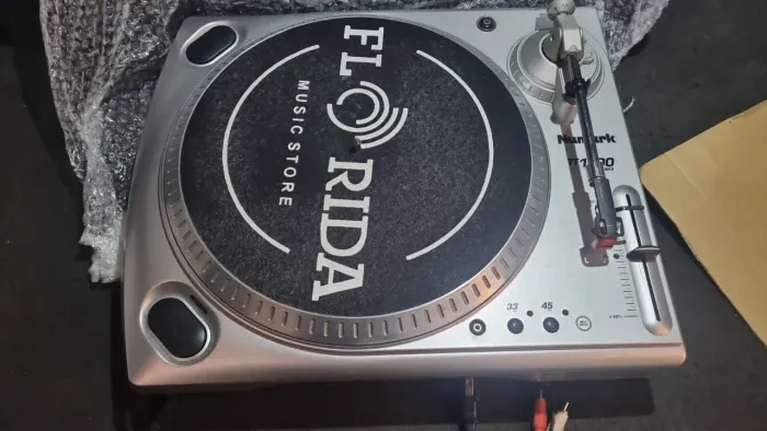 Toca discos Numark TT160
