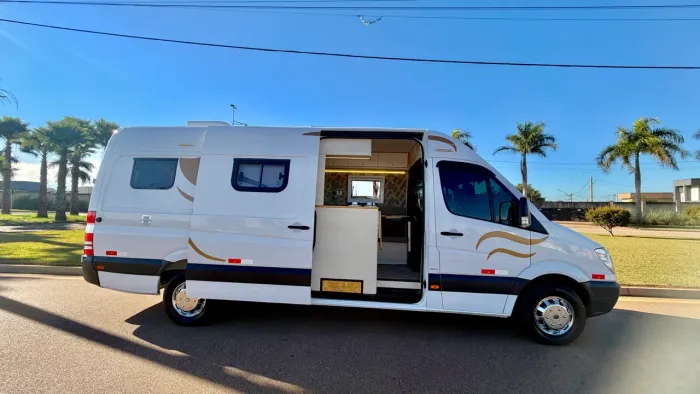 Mercedes-Benz Sprinter 311 Furgão Longo 2.2 Dies 2014