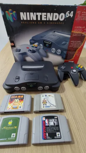 Nintendo 64 Japonês na Caixa com 4 fitas