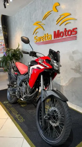 Honda XRE 300 Sahara Rally 2024 - Vermelha