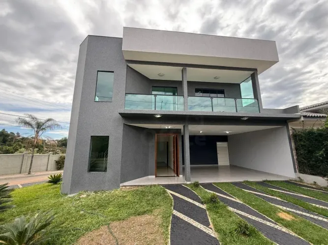 Sobrado com 3 dormitórios à venda, 235 m² por R$ 1.100.000,00 - Condomínio Vale dos Pássar