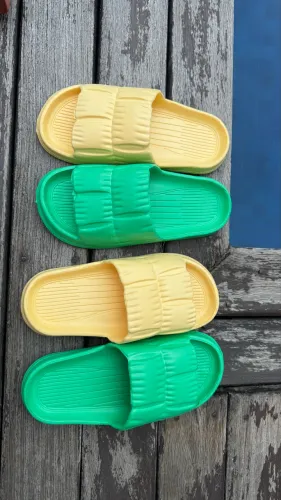 2 chinelos leves tm 37 lindos