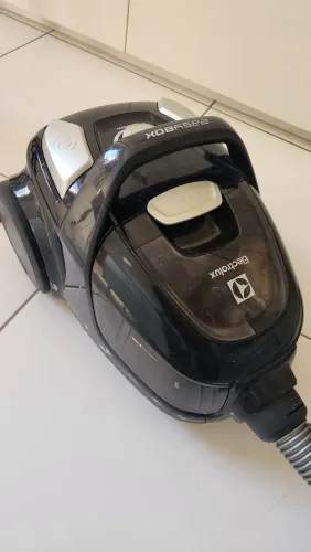Aspirado de po Electrolux em perfeito estado de uso