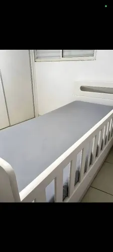 Cama Solteiro com Cama Auxiliar / Bicama Branca - Excelente Estado!