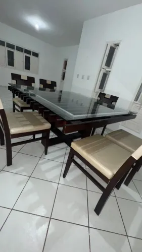 Mesa de jantar madeira maciça com 6 cadeiras