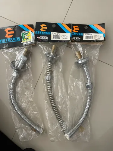 Vendo( kit 3) engate flexível p/lavatório medindo 30 cm 50,00