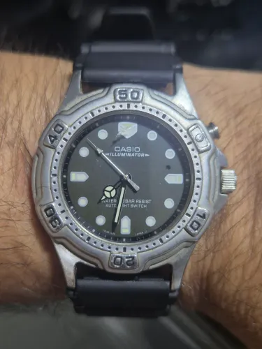 Relógio CASIO ILLUMINATOR MD-780 200 METROS - MUITO NOVO