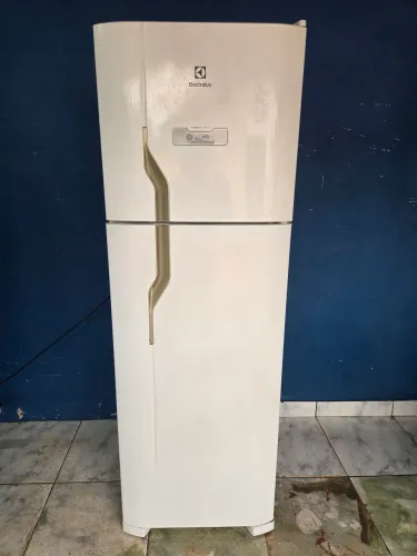 Vendo geladeira Electrolux