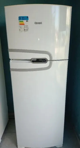 Vendo geladeira Consul frosfre 340litros