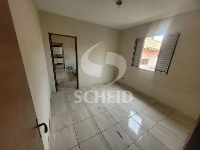 Casa para alugar R$ 2.500,00 2 Quartos e 1 Vaga - Campo Grande