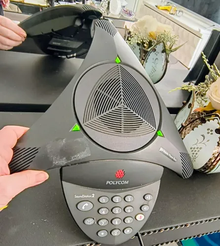Aparelho telefônico de telefone conferência