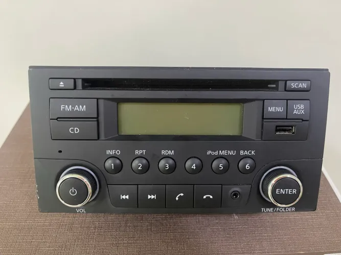 Rádio original linha Nissan, estava em um versa 2017 original de fábrica 