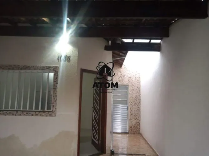 Casa à Venda em Residencial Estoril, Taubaté - SP